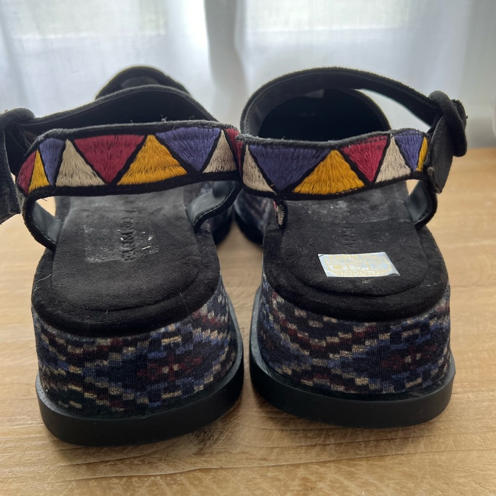 FARM Rio Embroidered Platform Shoe In Black Women’s Size 8 New - Picture 6 of 11
